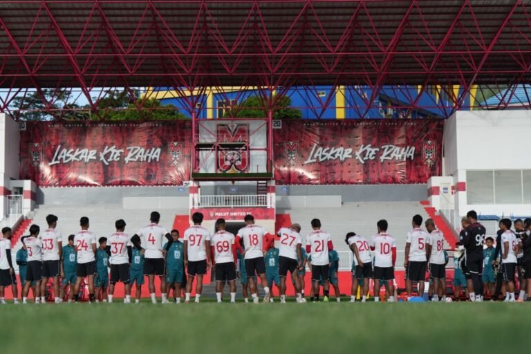 Panpel Tegaskan Larangan Penggunaan Atribut oleh Pendukung Persib di GKR