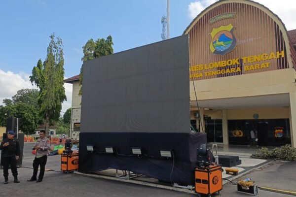 Polisi Selenggarakan Nobar Bersama Keluarga Kiper Timnas Emil Audero