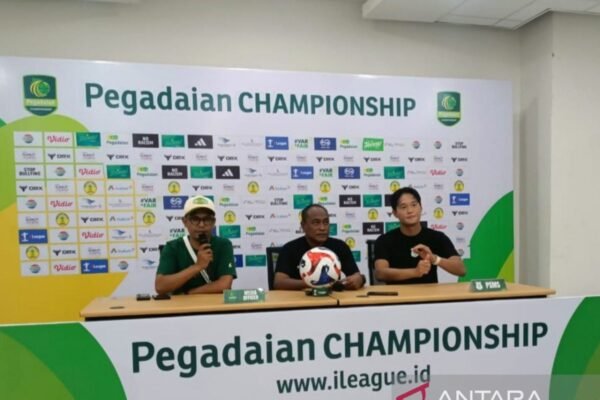 Berikut adalah beberapa alternatif judul untuk "PSMS Medan Siap Dulang Poin Penuh dari PSPS Pekanbaru":

1. "PSMS Medan Targetkan Poin Sempurna Melawan PSPS Pekanbaru"
2. "PSMS Medan Siap Raih Tiga Poin Penuh di Kandang PSPS Pekanbaru"
3. "PSMS Medan Berambisi Dapatkan Poin Maksimal dari PSPS Pekanbaru"
4. "Duel Seru: PSMS Medan Bertekad Borong Poin dari PSPS Pekanbaru"
5. "PSMS Medan Siap Mempersembahkan Poin Penuh Saat Hadapi PSPS Pekanbaru"

Silakan pilih atau sesuaikan dengan kebutuhan!