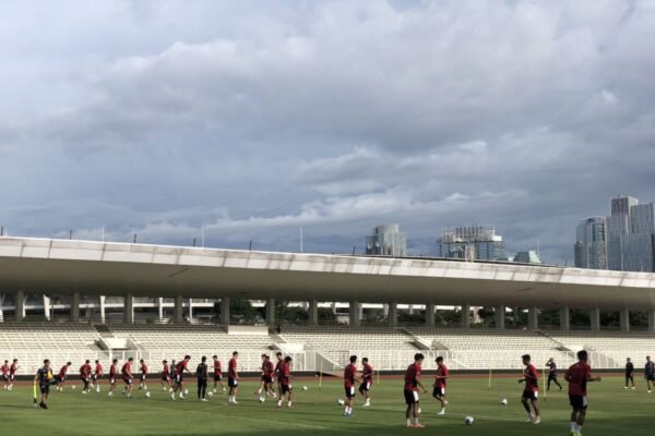 Berikut beberapa alternatif judul untuk "Kadek Arel akui Indonesia U-22 masih banyak kekurangan":

1. "Kadek Arel Mengungkap Kelemahan Tim U-22 Indonesia"
2. "Kadek Arel: Potensi Besar, Tapi Tim U-22 Indonesia Memiliki Banyak Kekurangan"
3. "Kadek Arel: Mengakui Kekurangan yang Masih Ada di Tim U-22 Indonesia"
4. "Kadek Arel Sebut Tim U-22 Indonesia Perlu Perbaikan Lebih Lanjut"
5. "Kadek Arel Akui: Indonesia U-22 Masih Perlu Banyak Peningkatan"

Jika ada tema atau fokus tertentu yang Anda inginkan, beri tahu saya!